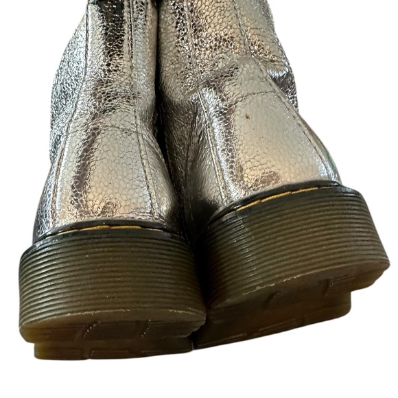 Dr. Doc Martens Silver Disco Crinkle Crackle Lace Up Boots 1460 J 4 5 NEW - Picture 10 of 13